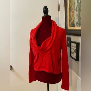 GLO wide neck crop sparkly fabric. L